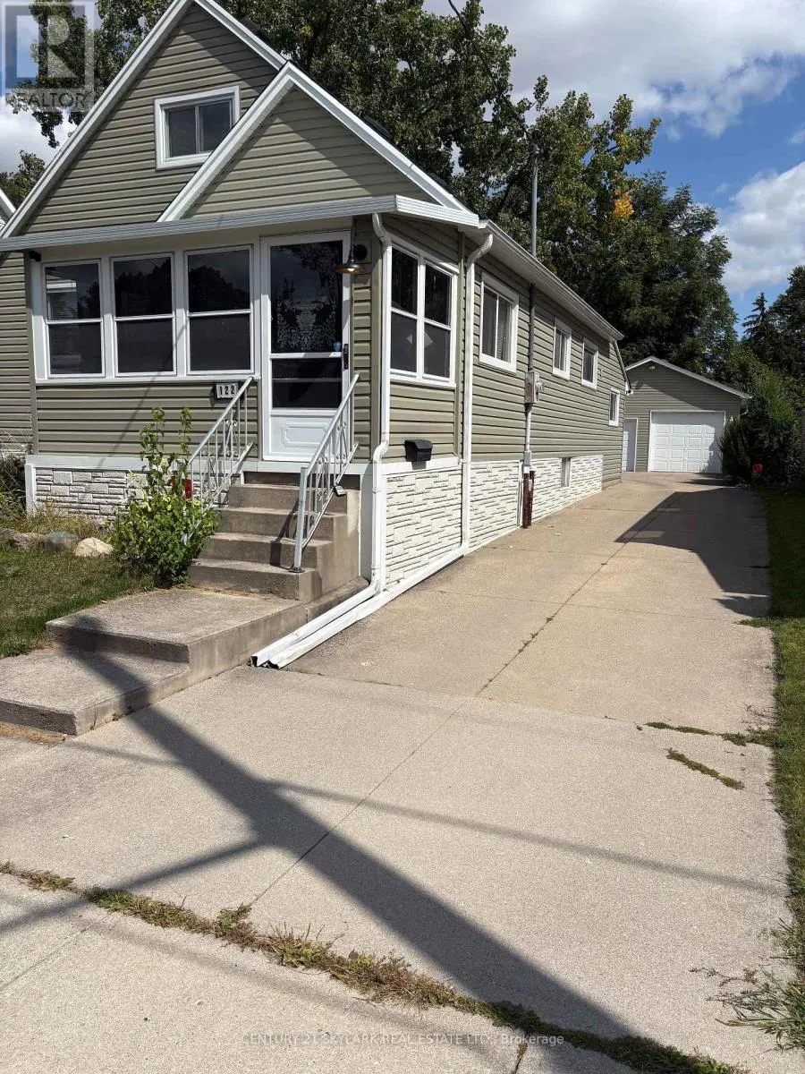 122 BOULLEE STREET