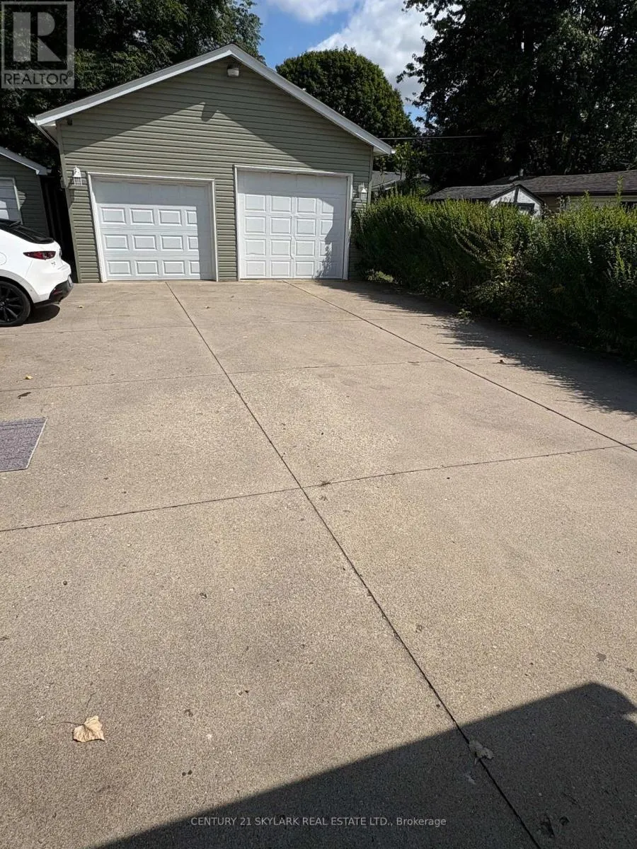 122 BOULLEE STREET