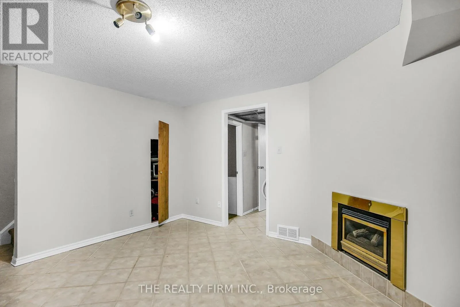 2 - 151 BONAVENTURE DRIVE, #2