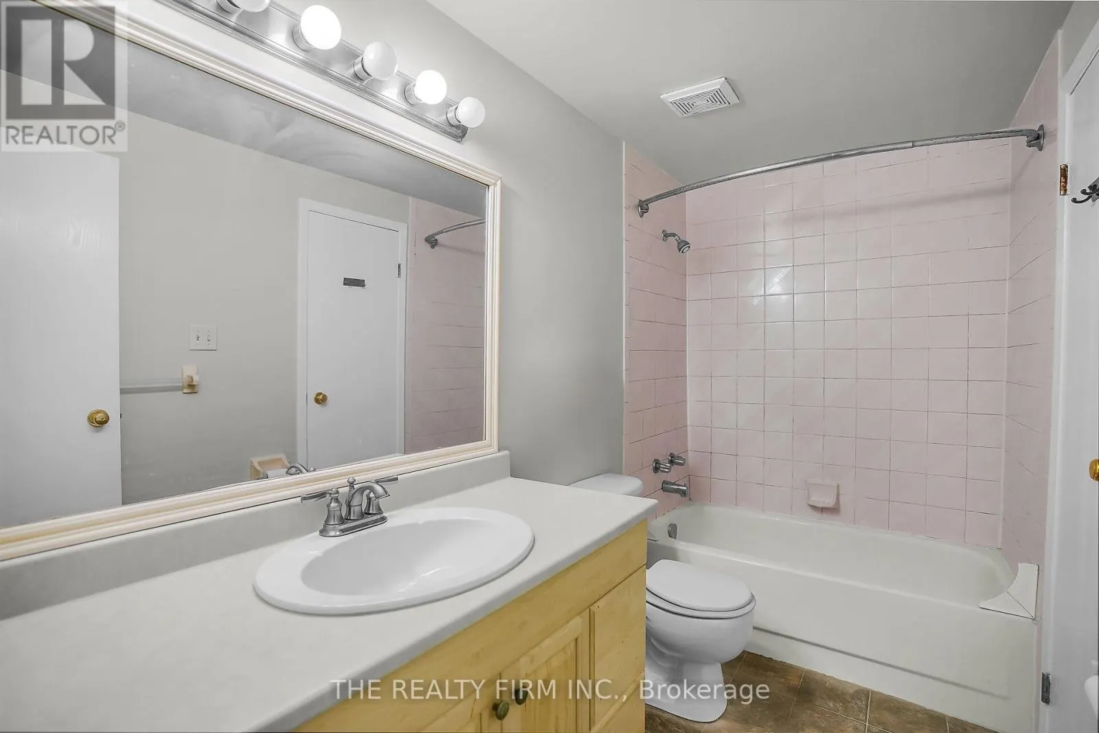 2 - 151 BONAVENTURE DRIVE, #2