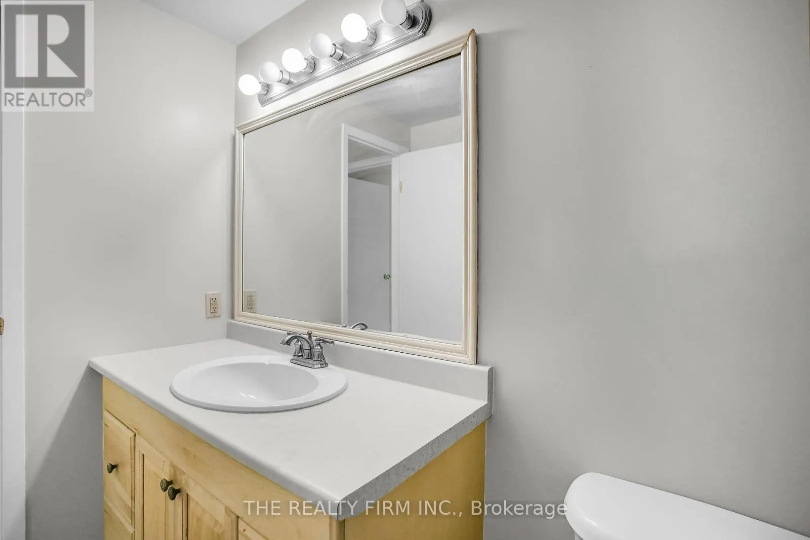 2 - 151 BONAVENTURE DRIVE, #2
