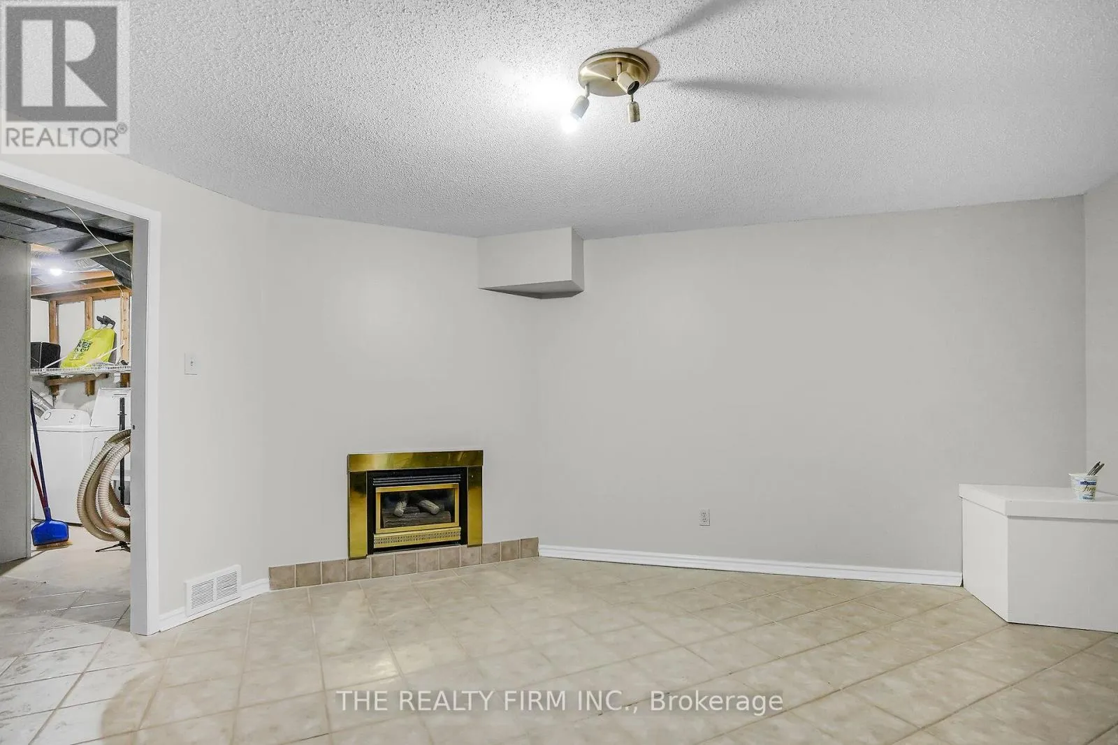 2 - 151 BONAVENTURE DRIVE, #2