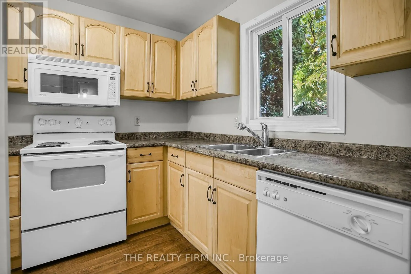 2 - 151 BONAVENTURE DRIVE, #2