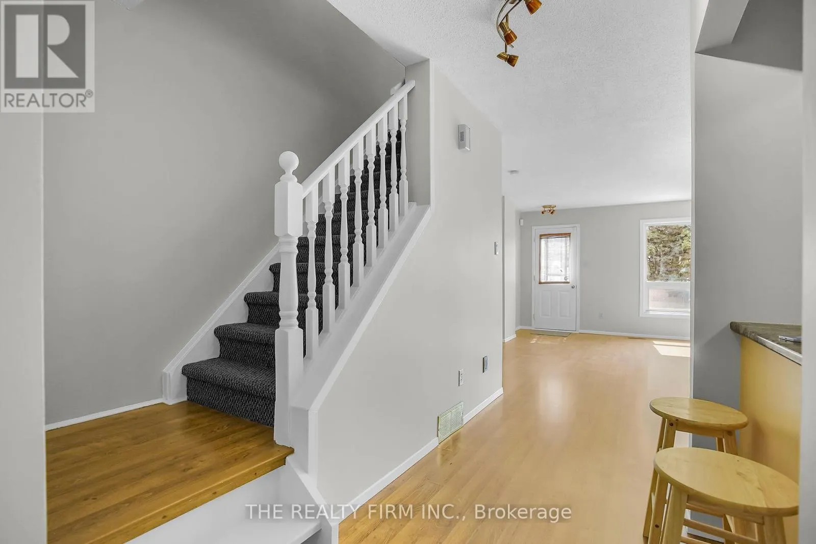 2 - 151 BONAVENTURE DRIVE, #2
