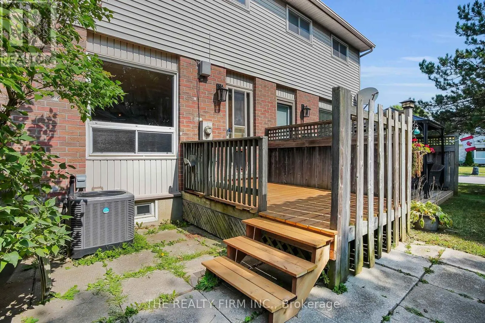 2 - 151 BONAVENTURE DRIVE, #2
