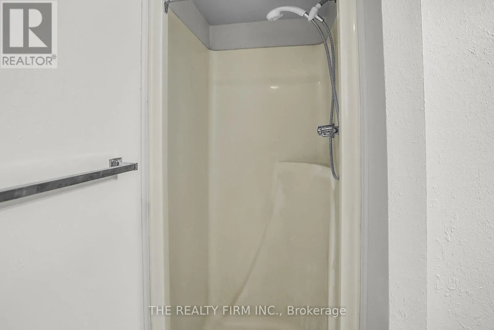 2 - 151 BONAVENTURE DRIVE, #2