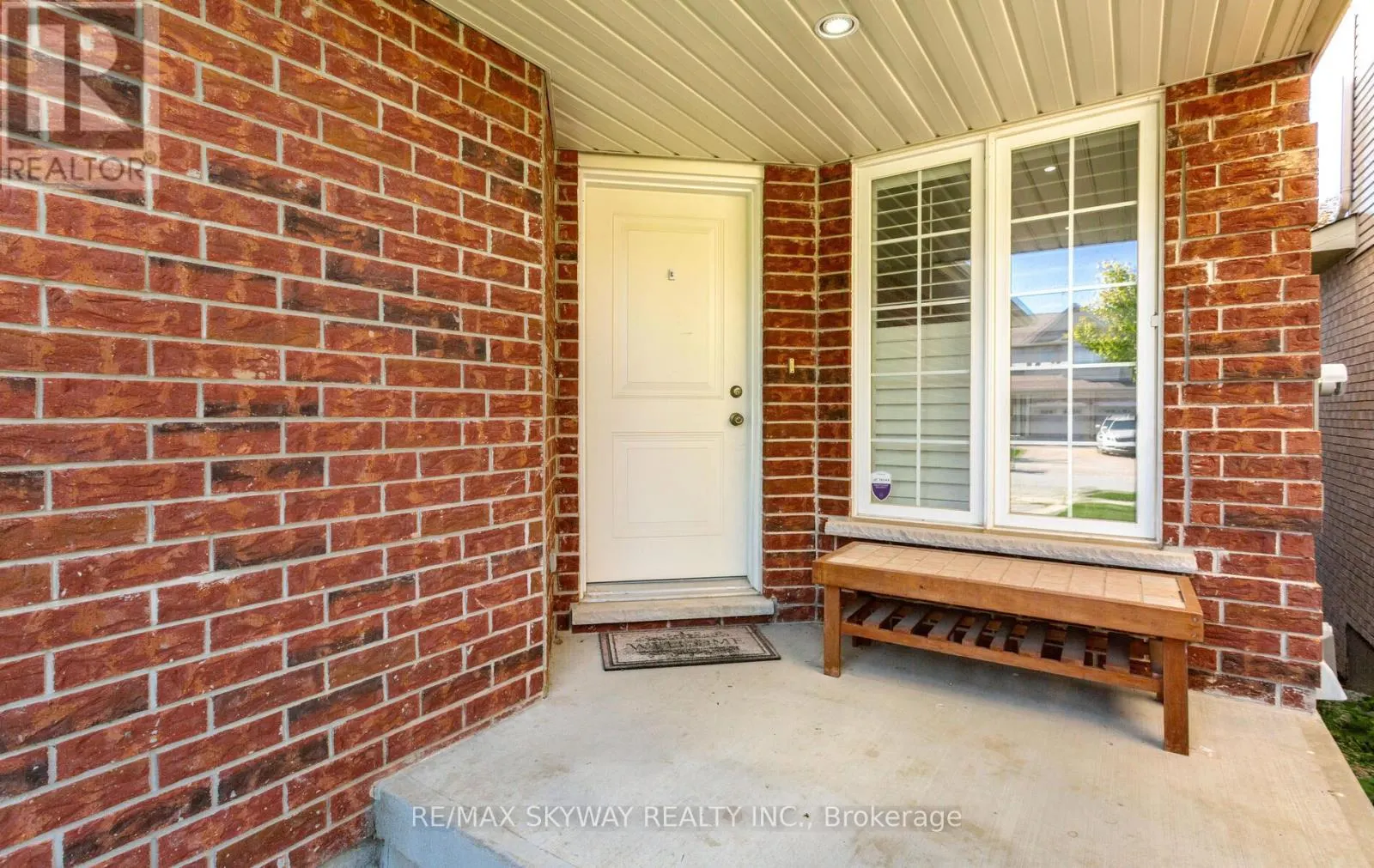 86 DAVIS STREET
