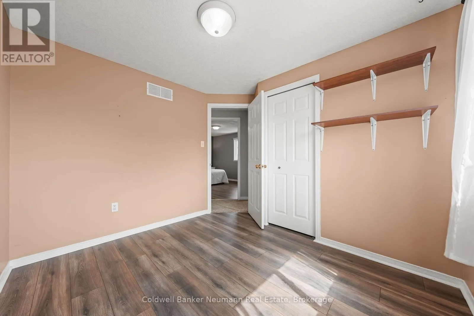 28 BRONWYN PLACE