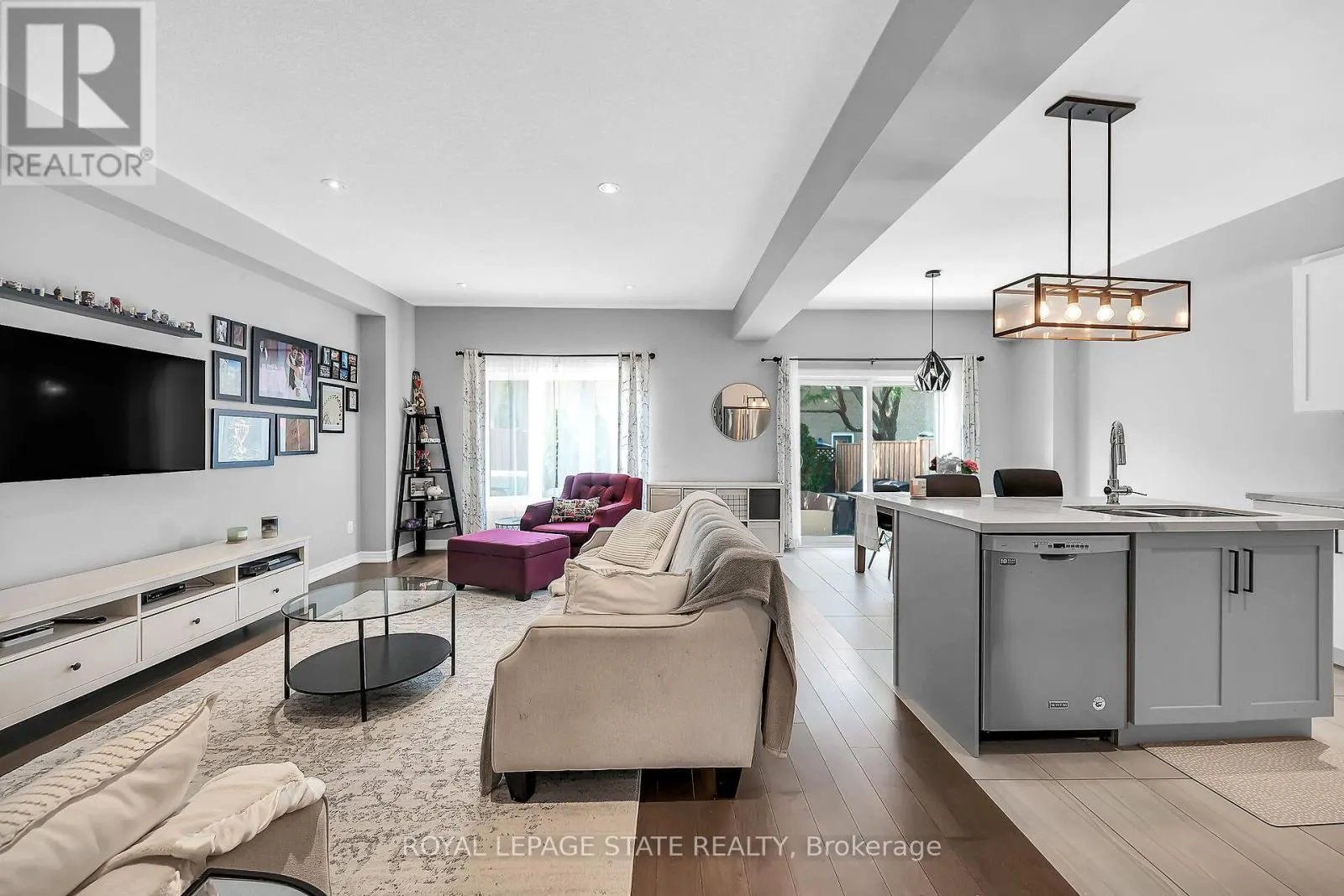 4 - 120 VINEBERG DRIVE