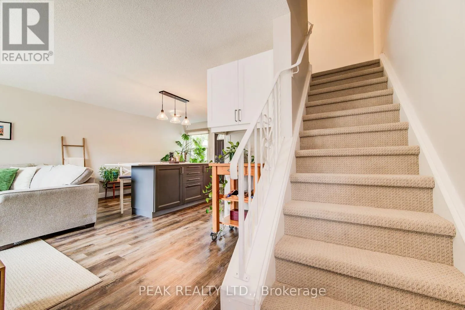 31 - 165 GREEN VALLEY DRIVE