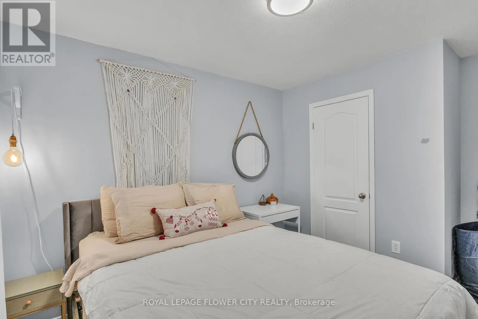 80 PALACEBEACH TRAIL