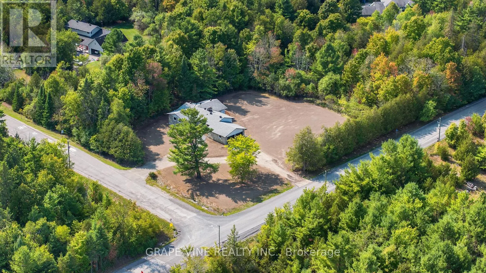 135 MANION ROAD