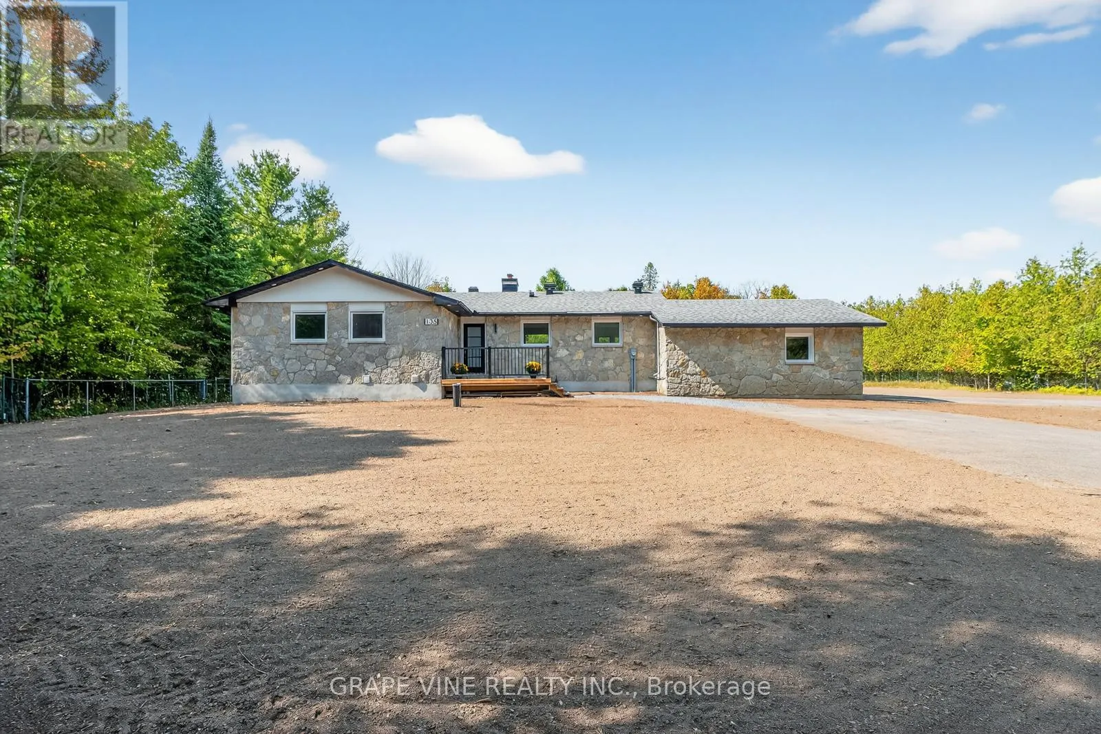 135 MANION ROAD