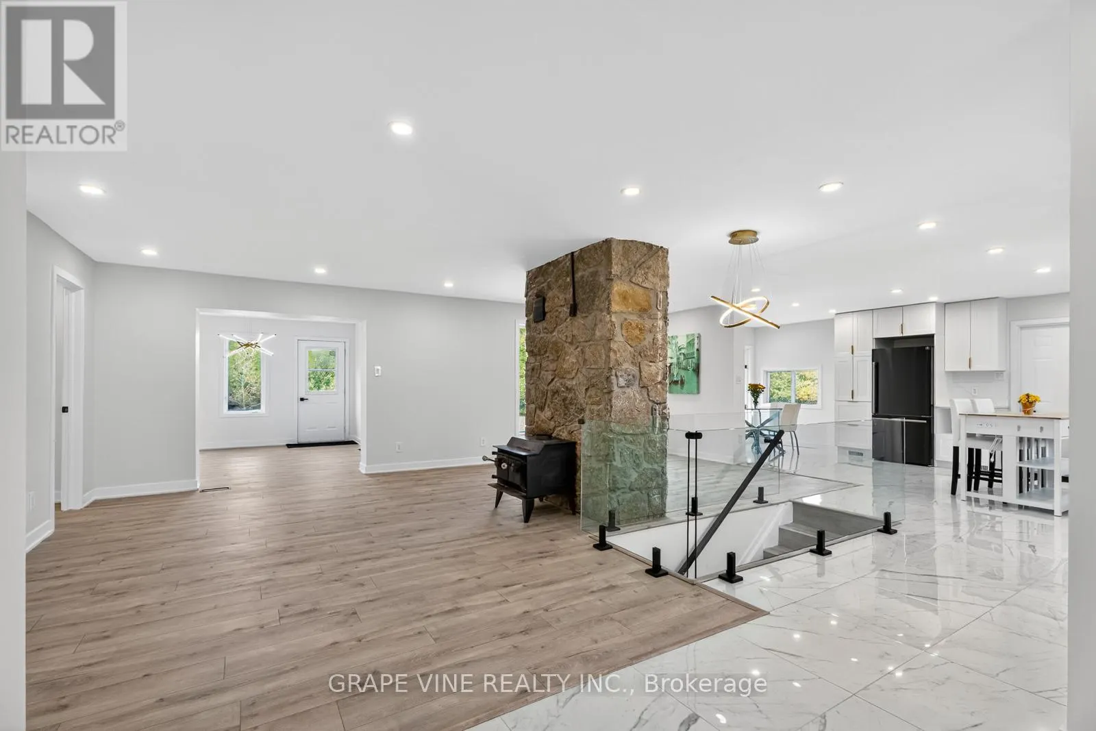 135 MANION ROAD
