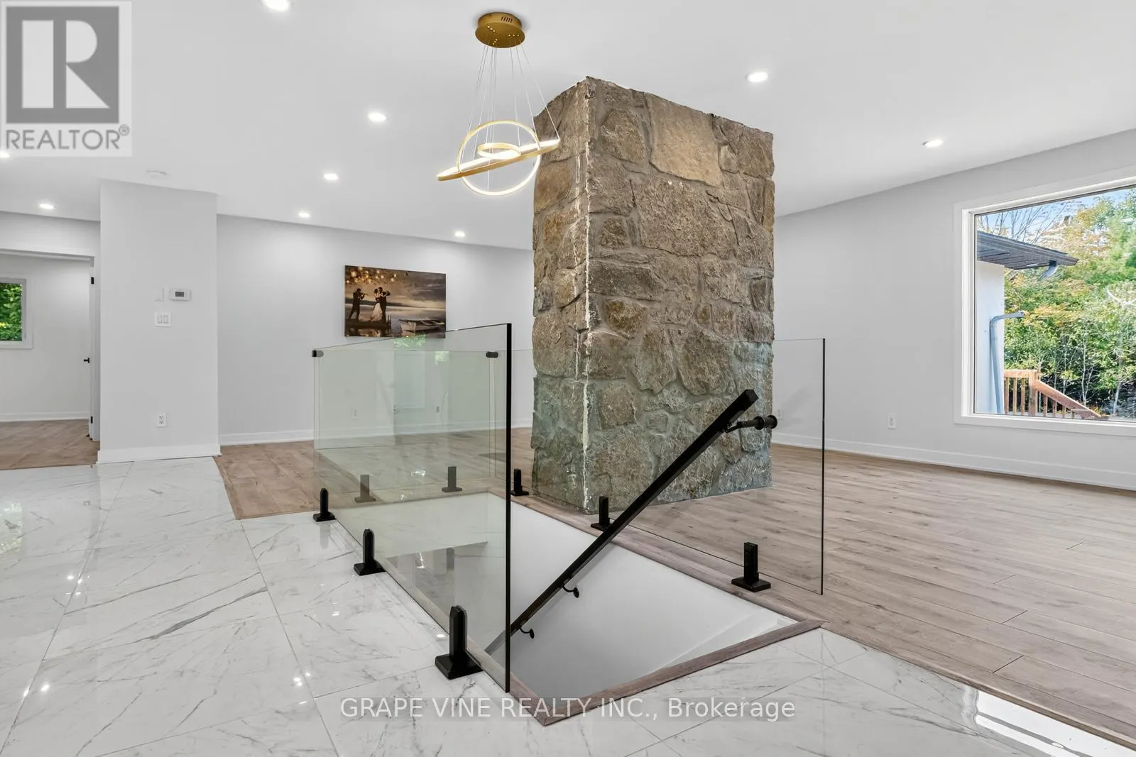 135 MANION ROAD