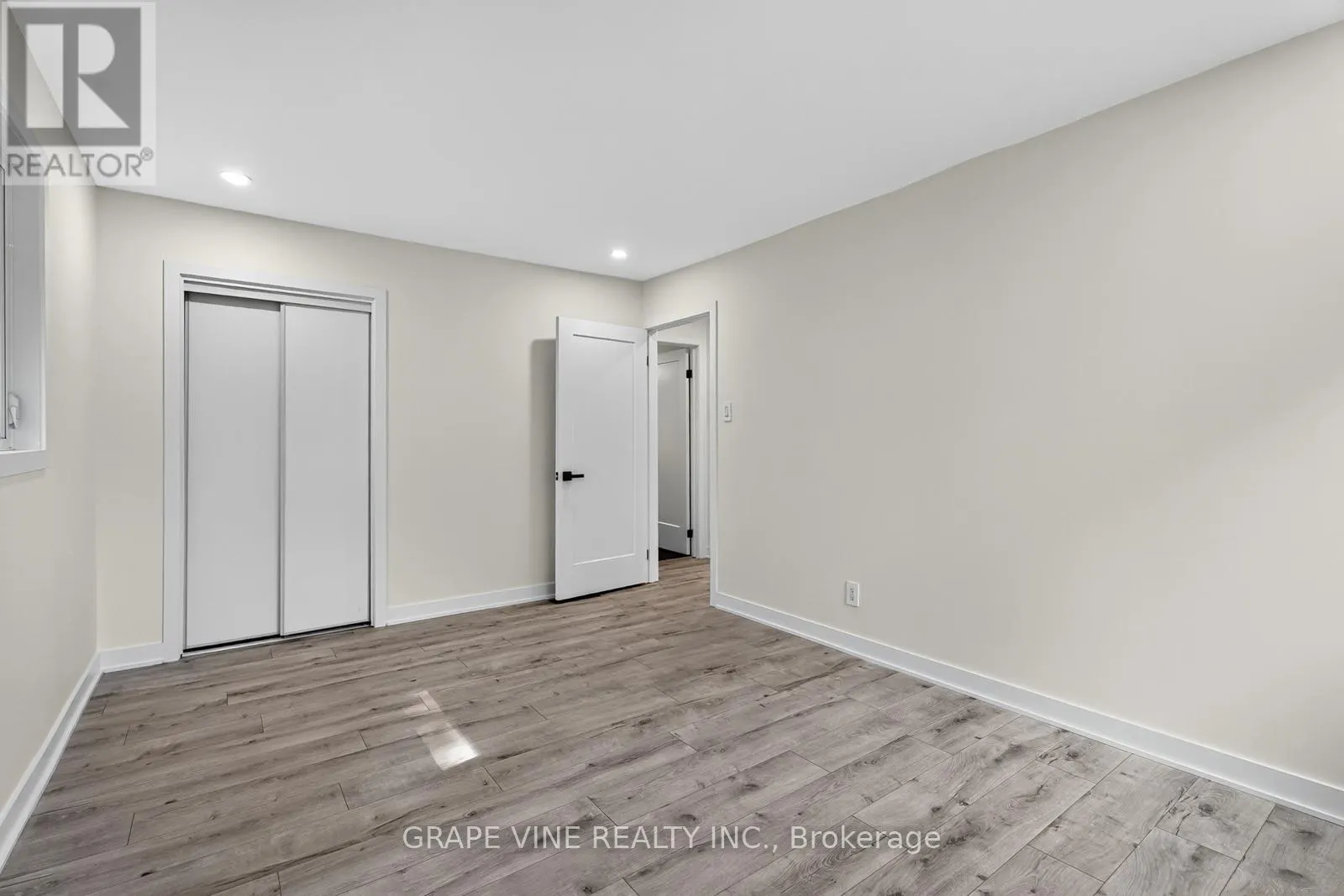 135 MANION ROAD
