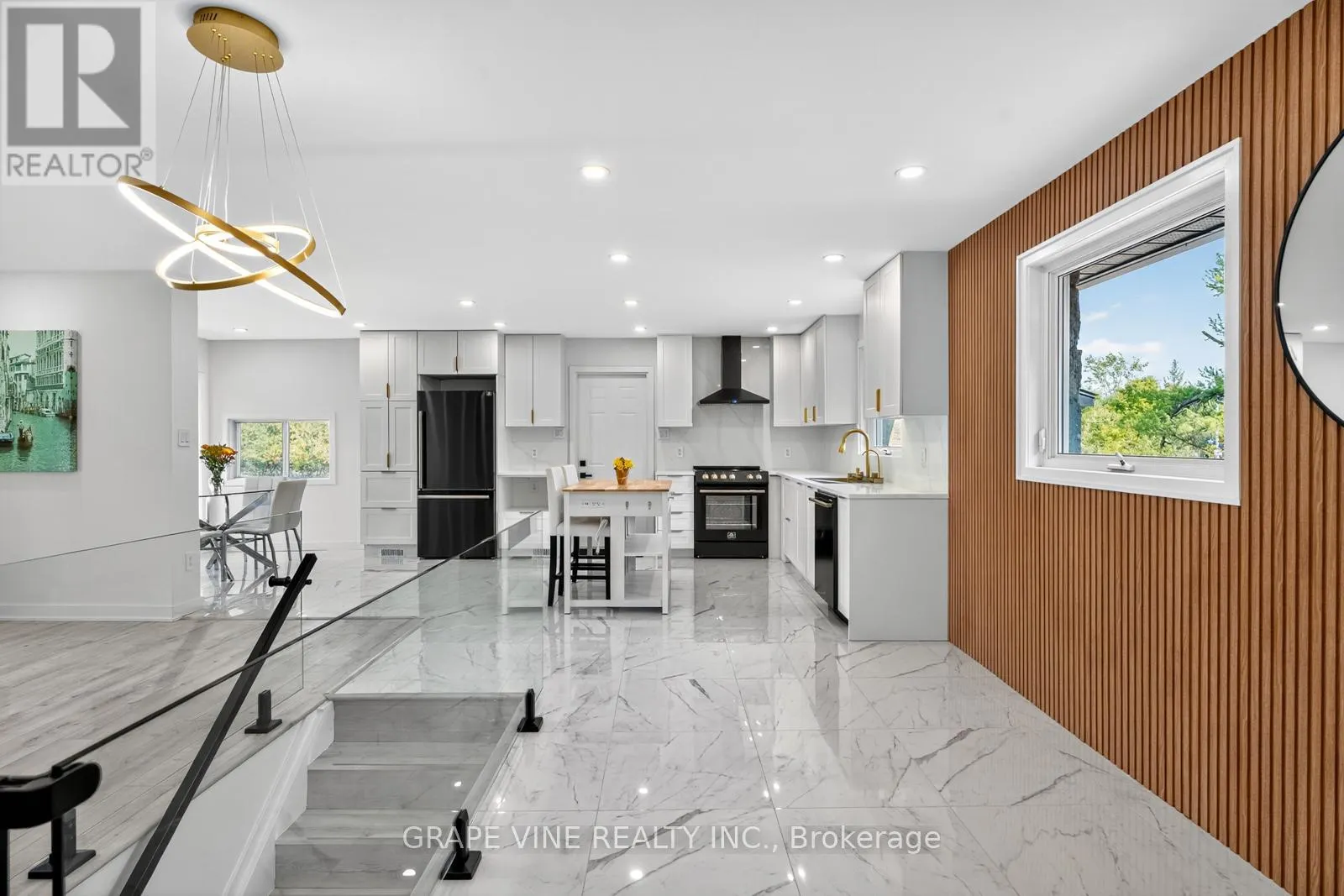 135 MANION ROAD
