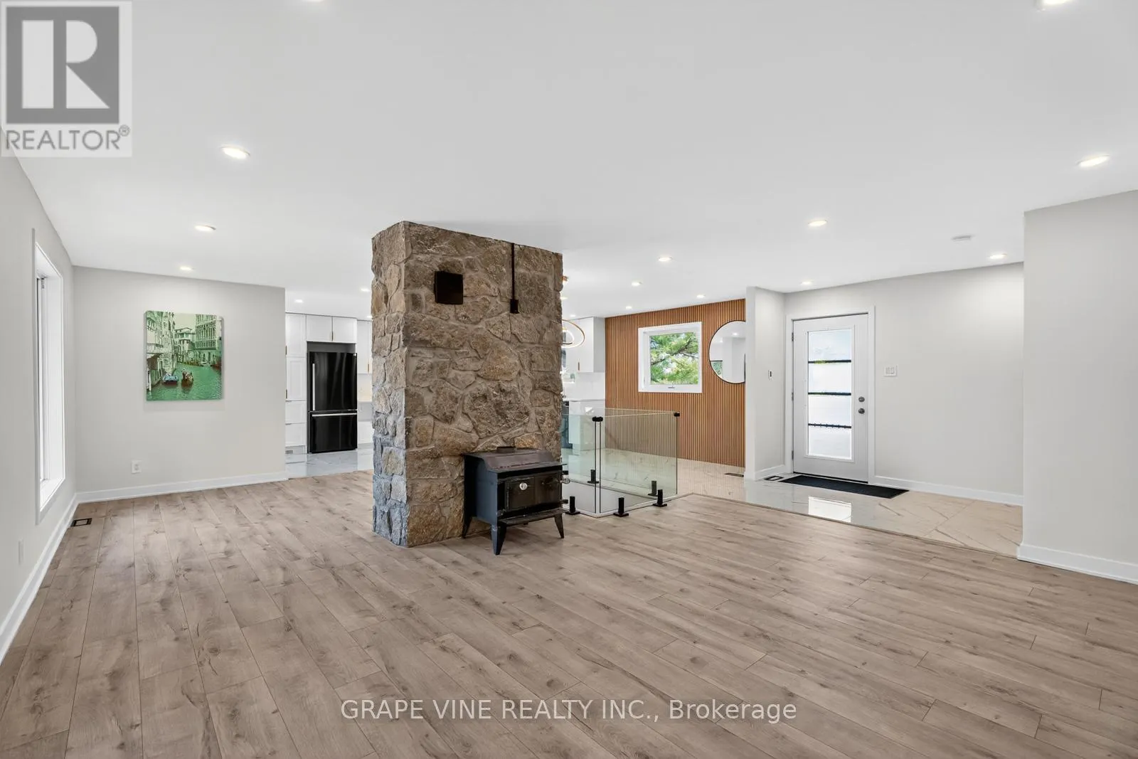 135 MANION ROAD