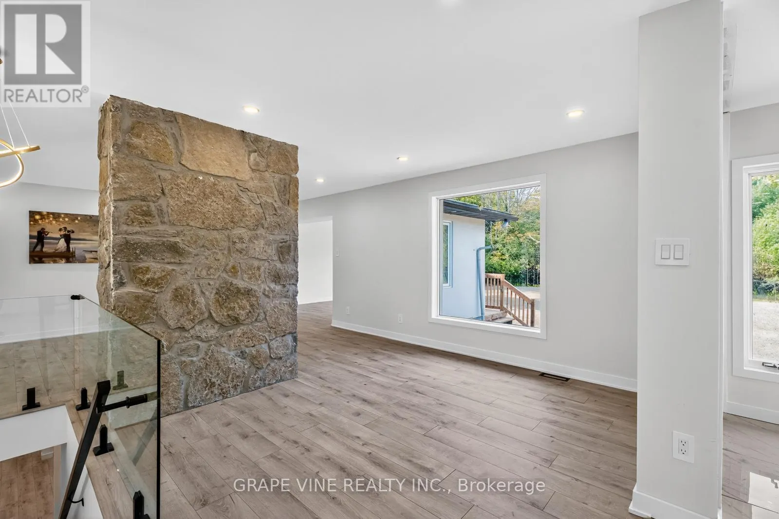 135 MANION ROAD