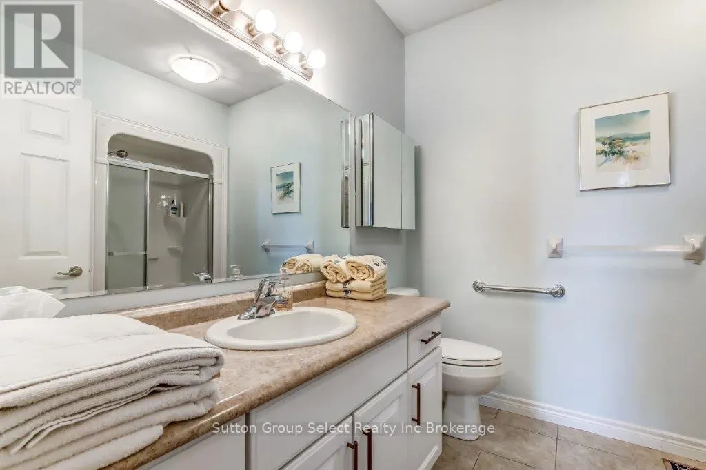 52 - 578 SPITFIRE STREET, #52