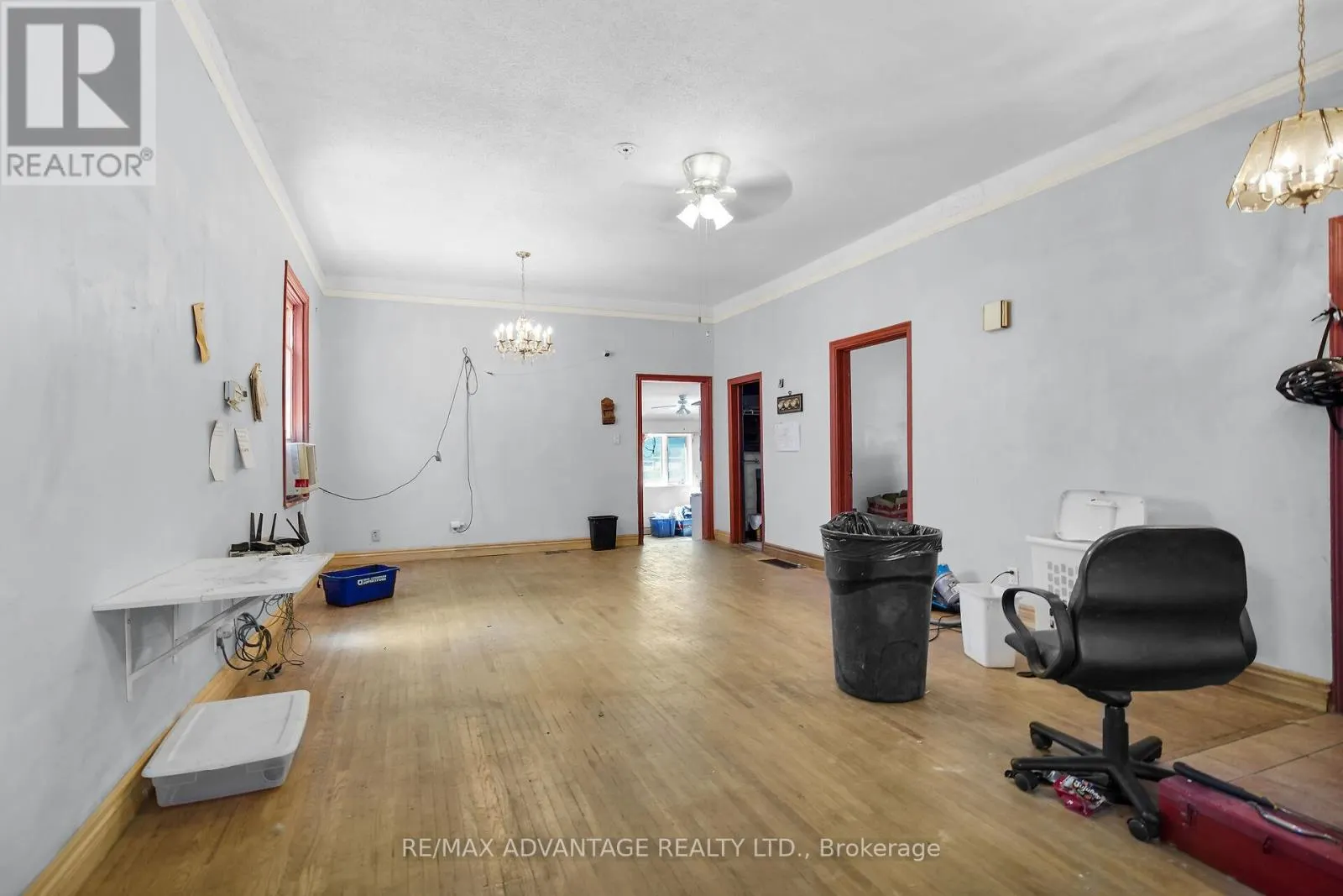 571 ELIZABETH STREET