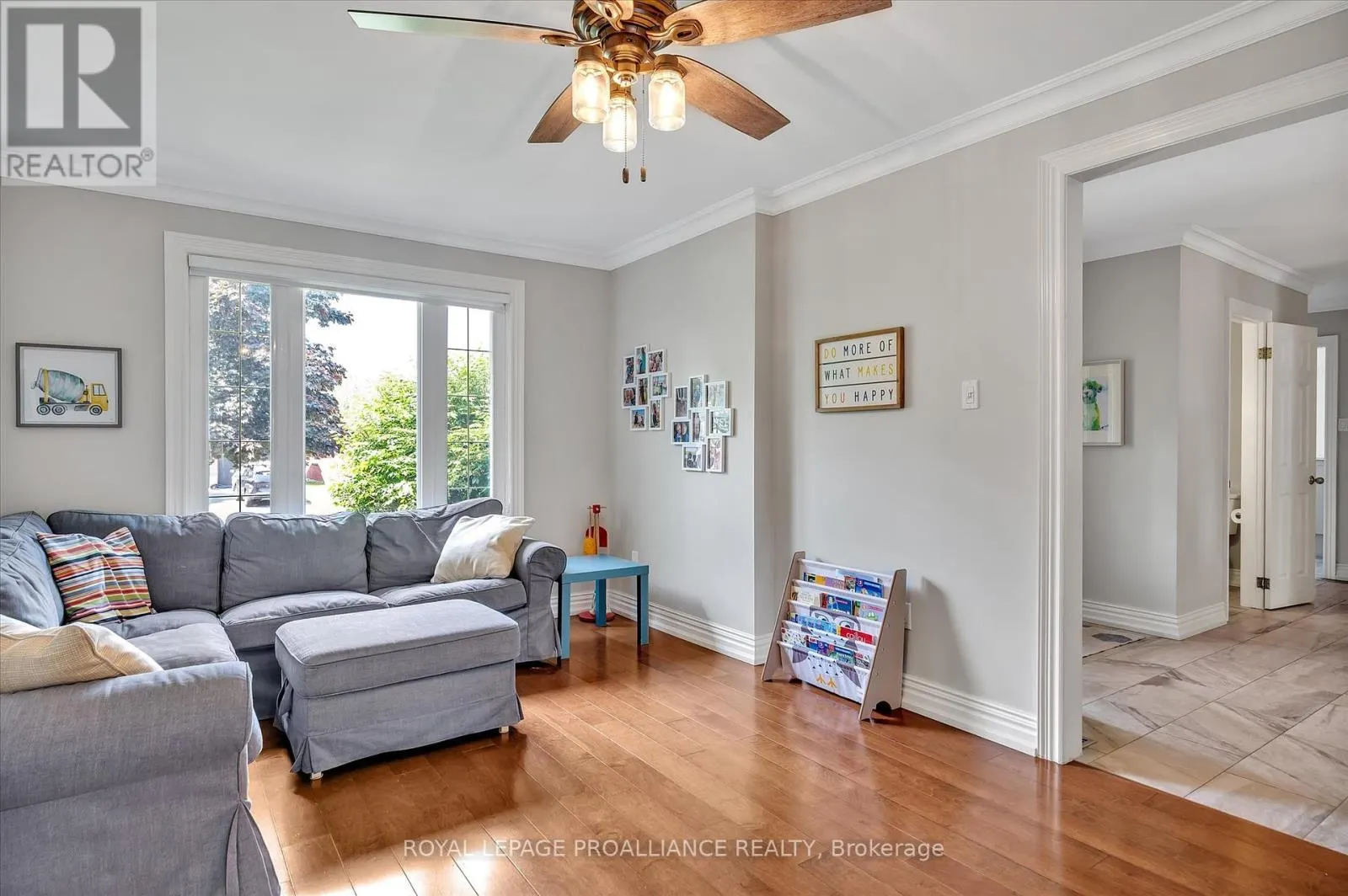 2112 LORRAINE DRIVE