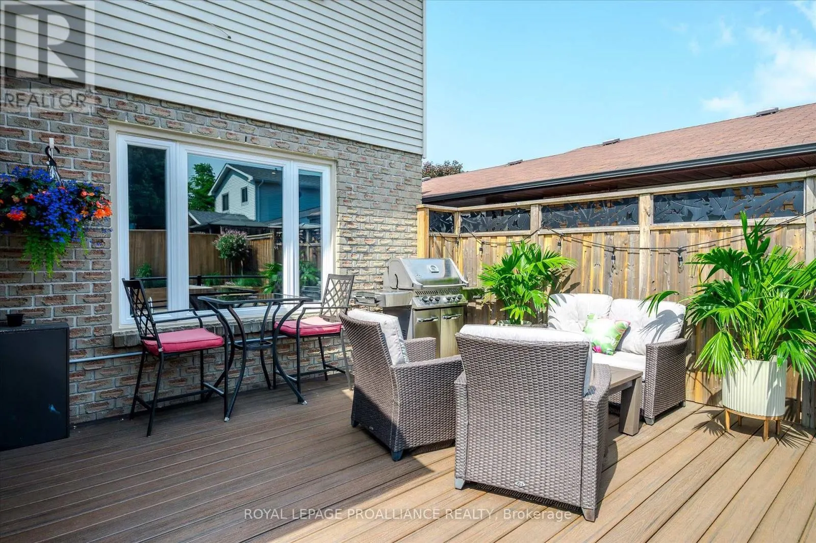 2112 LORRAINE DRIVE