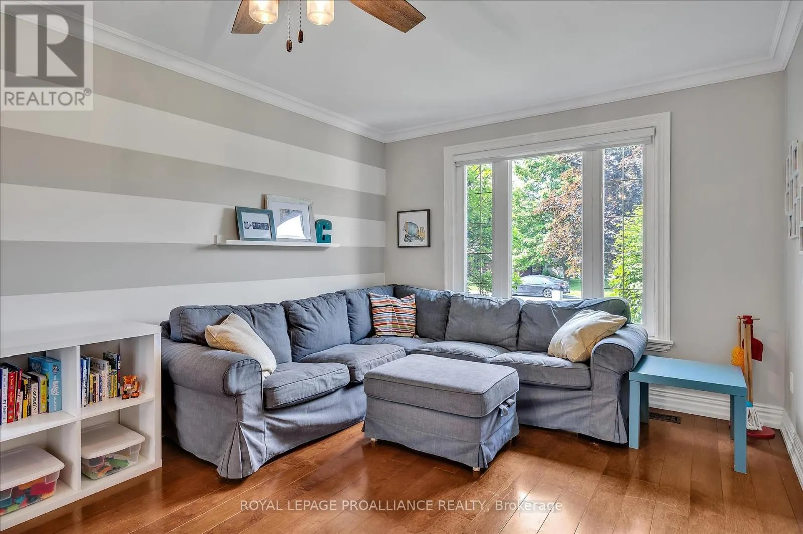 2112 LORRAINE DRIVE
