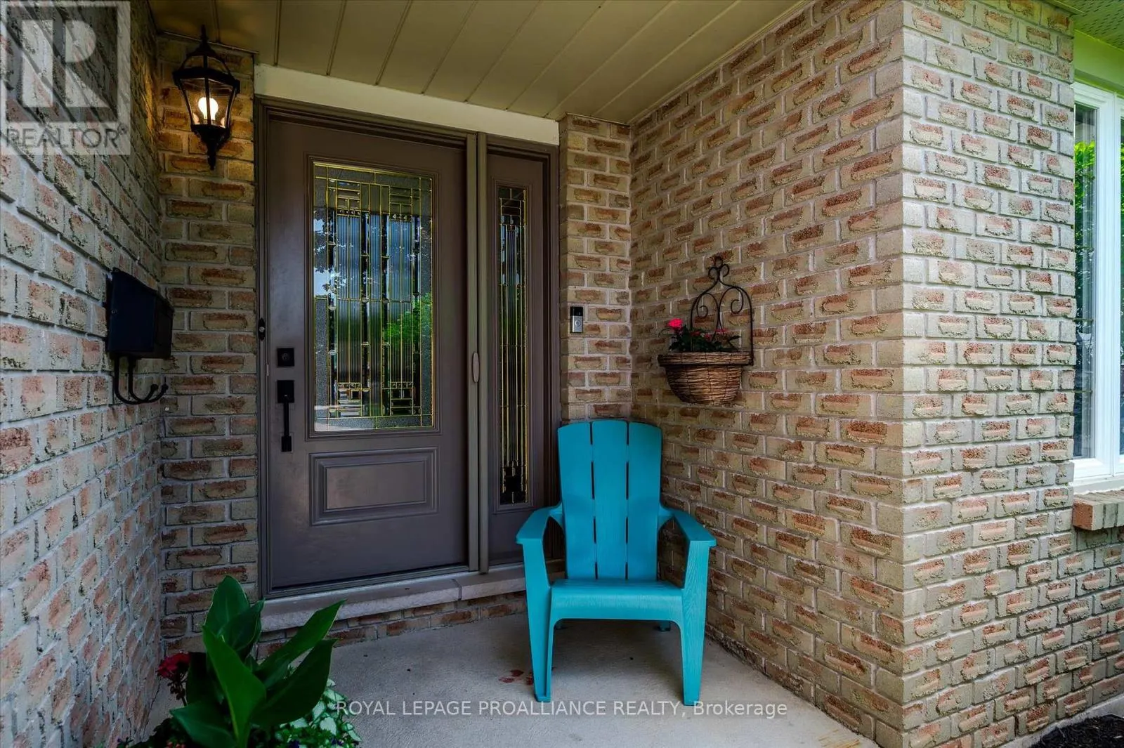 2112 LORRAINE DRIVE