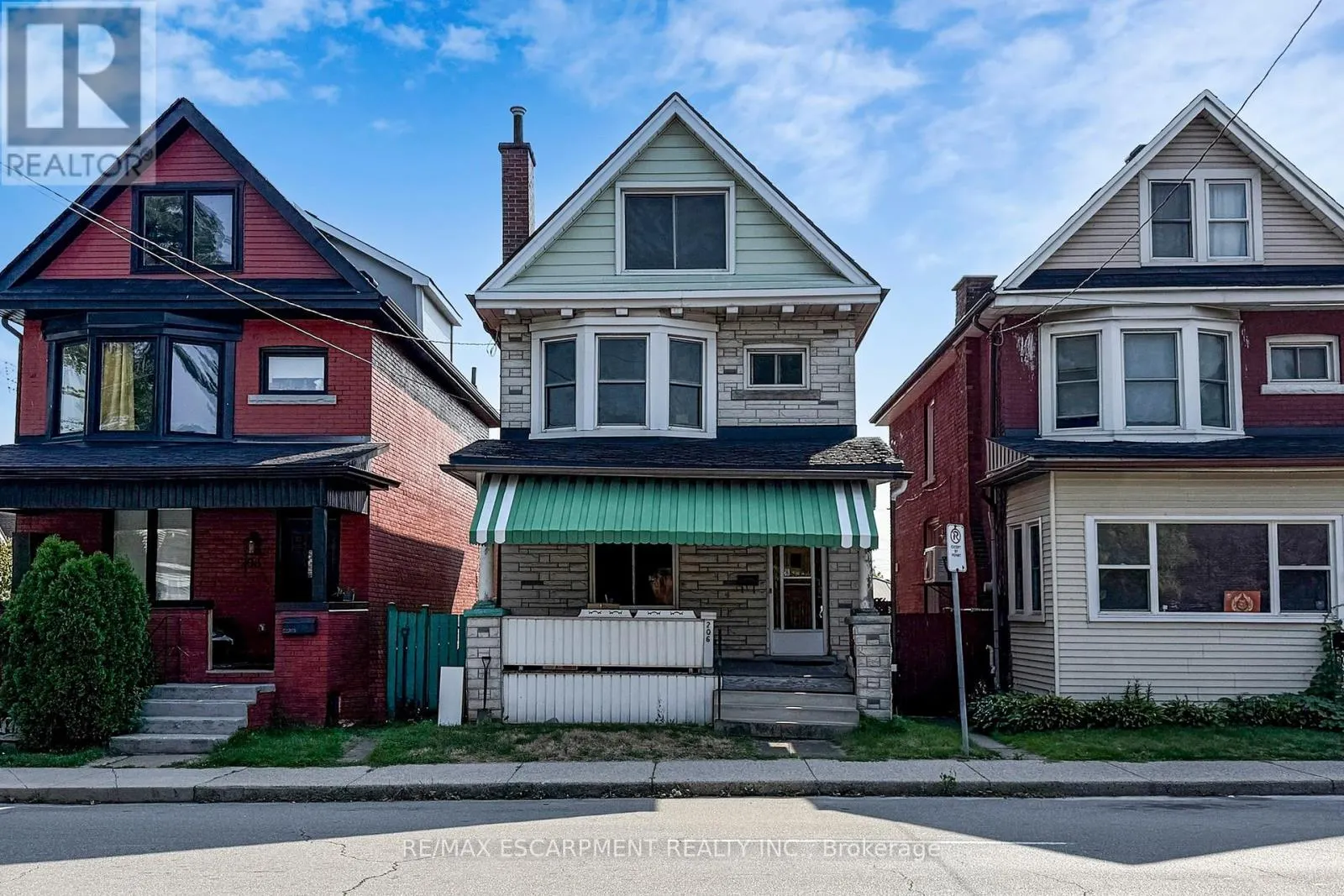 206 LOCKE STREET N