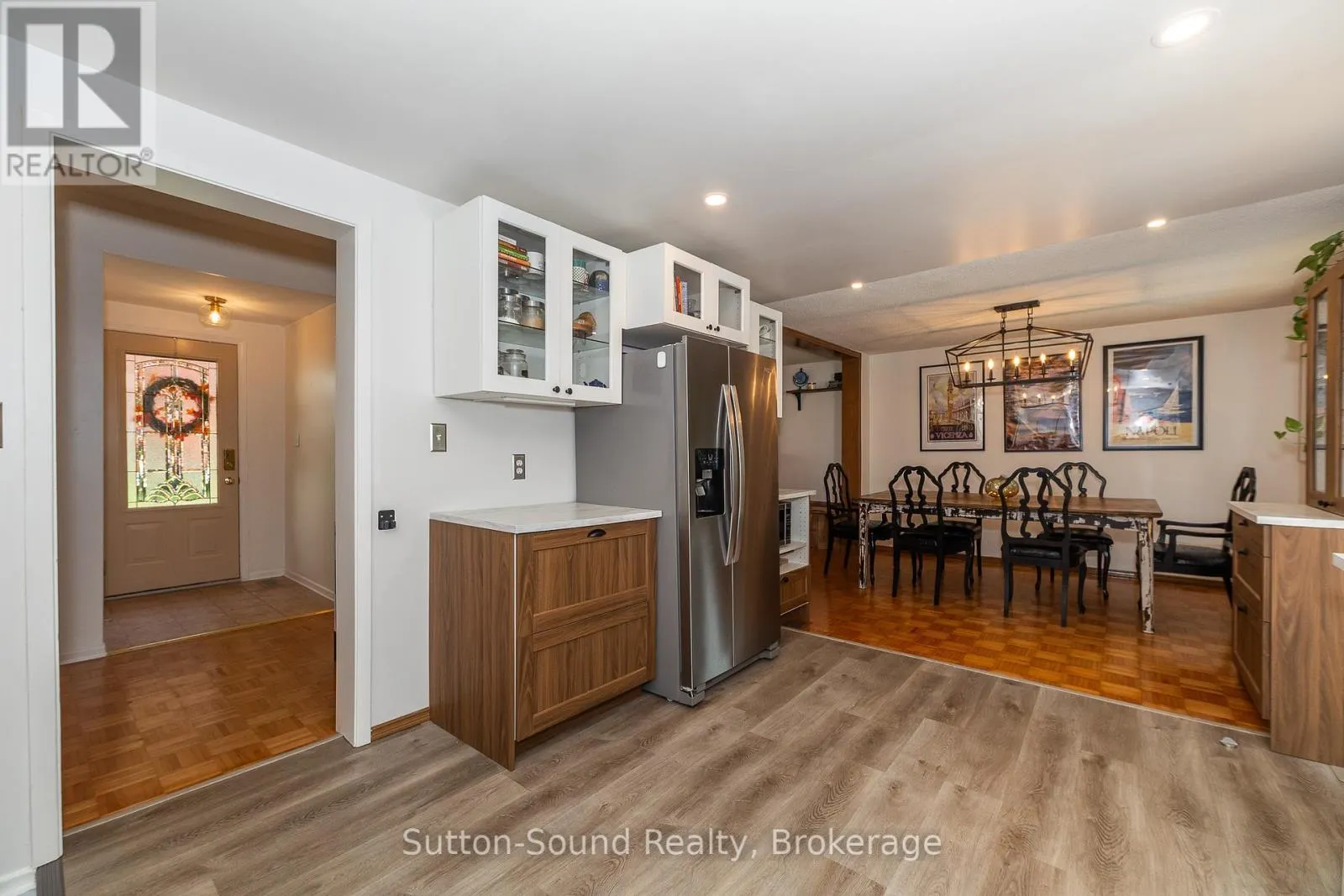 475 20TH STREET W