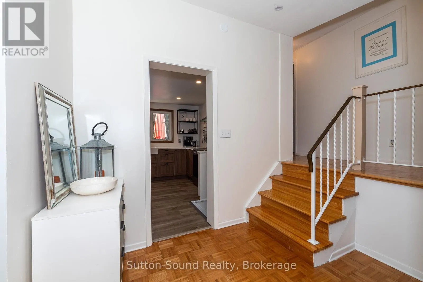 475 20TH STREET W