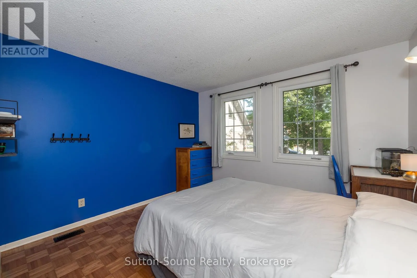 475 20TH STREET W