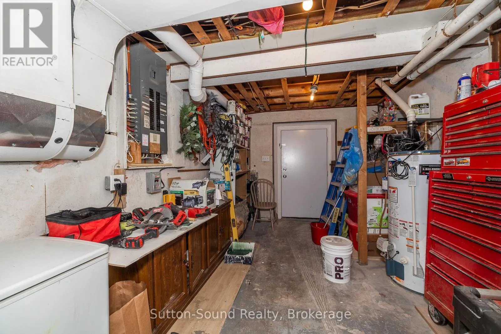 475 20TH STREET W