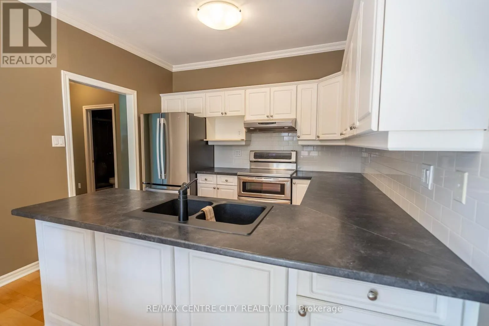 35 - 7 CADEAU TERRACE, #35
