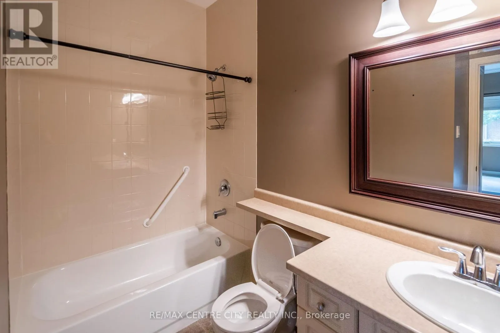 35 - 7 CADEAU TERRACE, #35