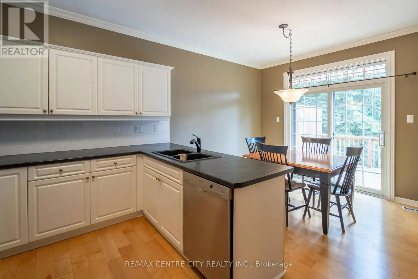 35 - 7 CADEAU TERRACE, #35
