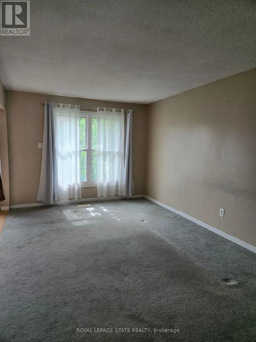 4 - 153 LIMERIDGE ROAD W