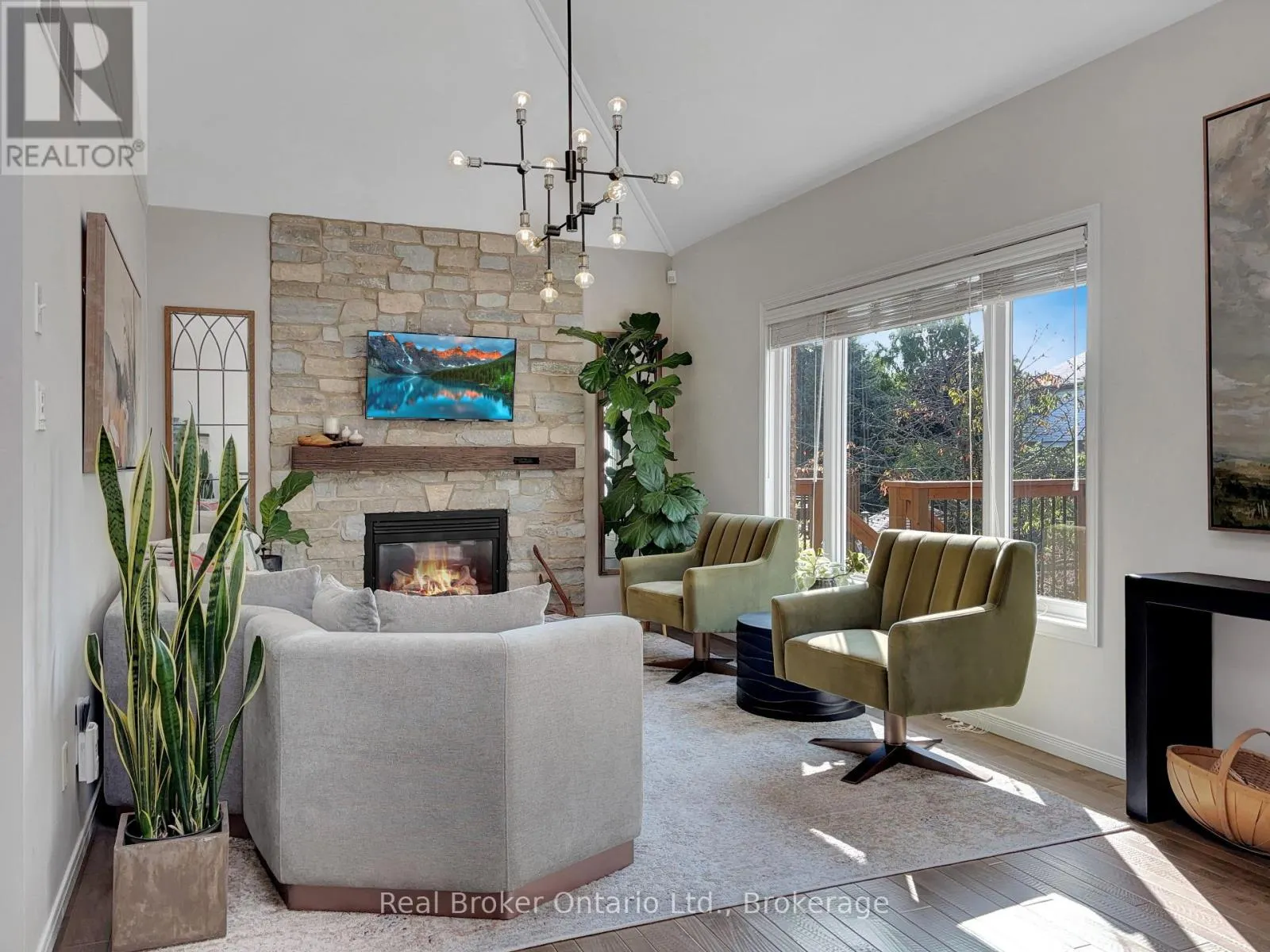 36 PINE RIDGE DRIVE