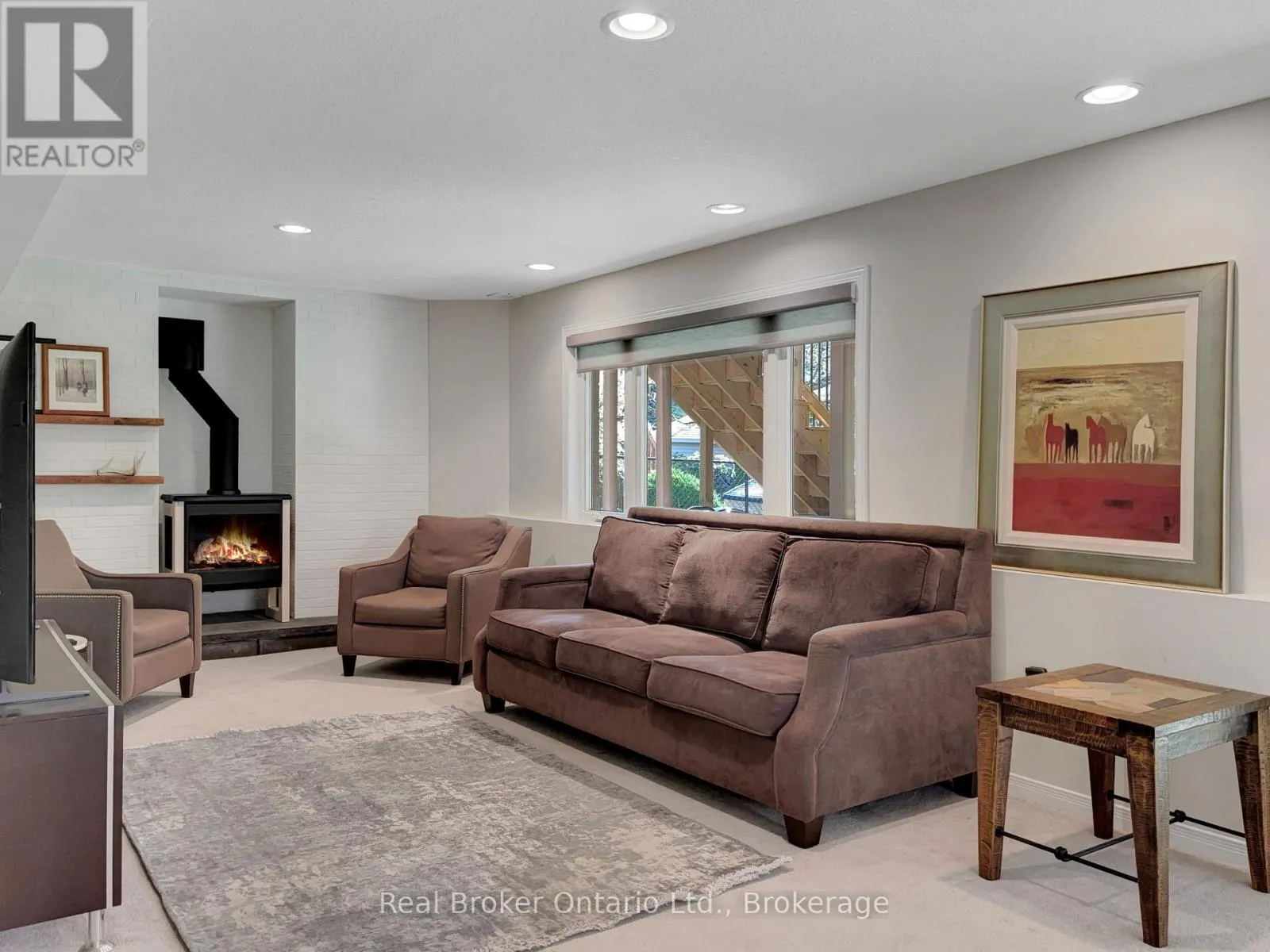 36 PINE RIDGE DRIVE
