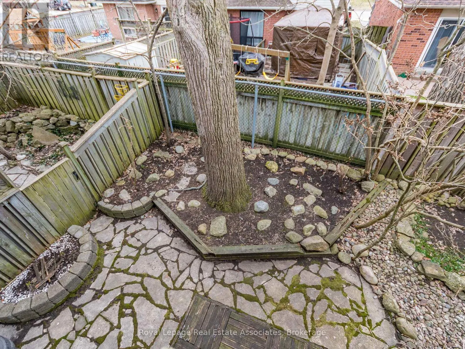 8 - 310 CHRISTOPHER DRIVE