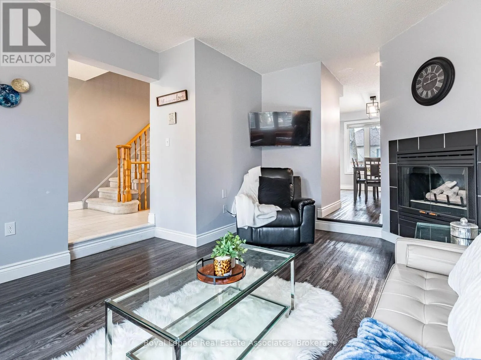 8 - 310 CHRISTOPHER DRIVE