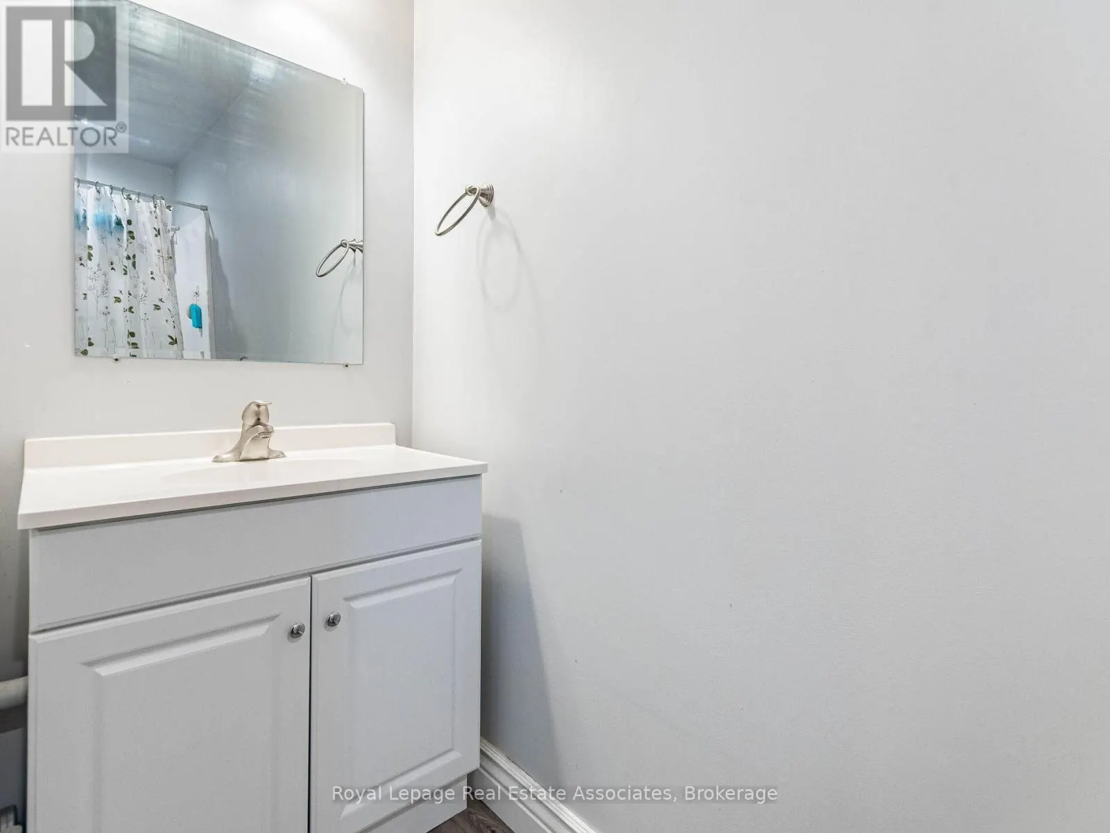 8 - 310 CHRISTOPHER DRIVE