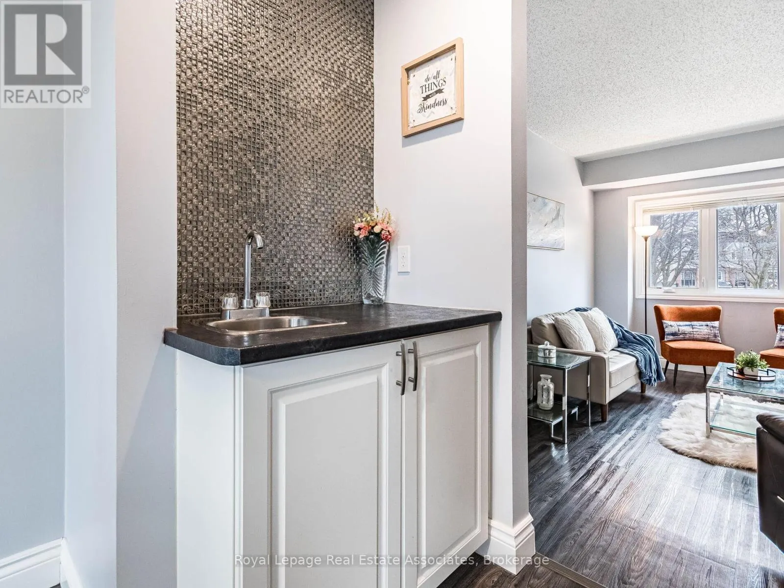 8 - 310 CHRISTOPHER DRIVE