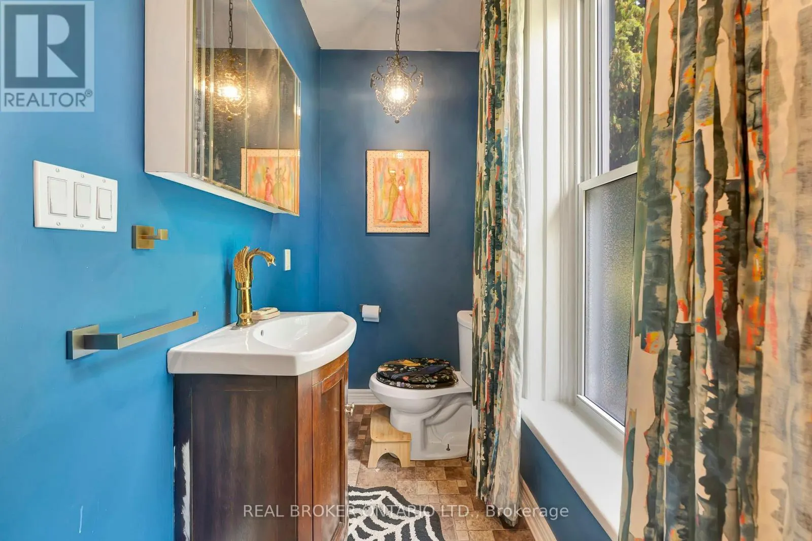 16 STOVER STREET S