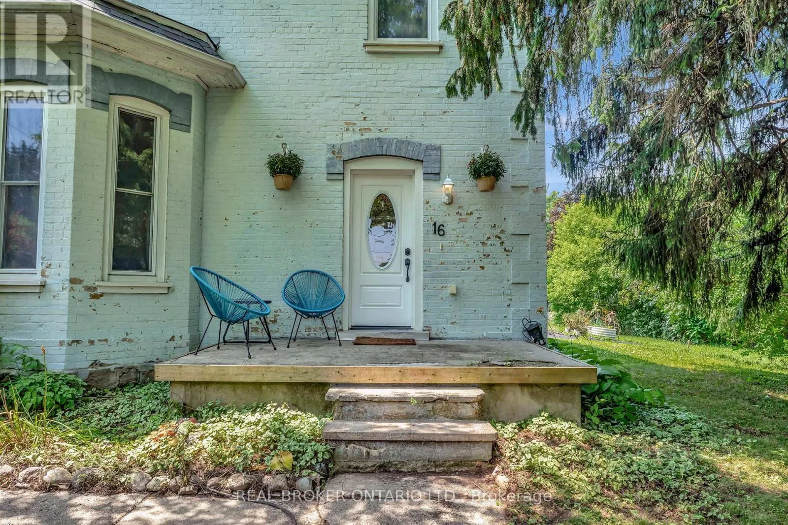 16 STOVER STREET S