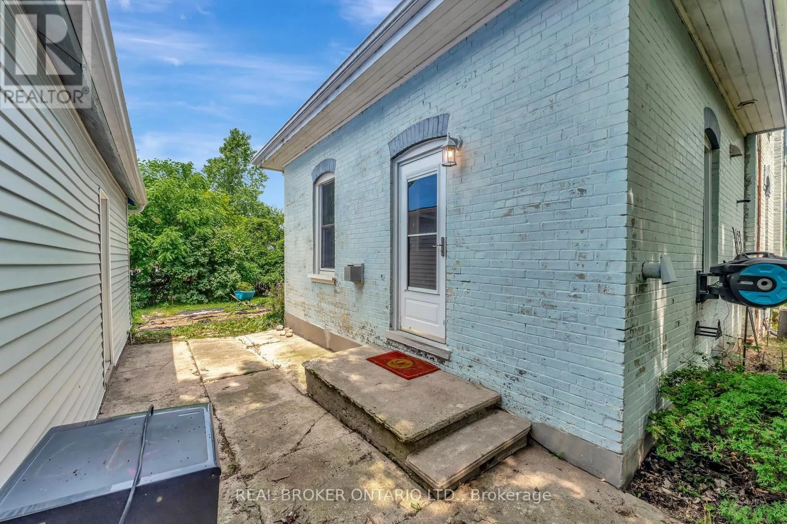 16 STOVER STREET S