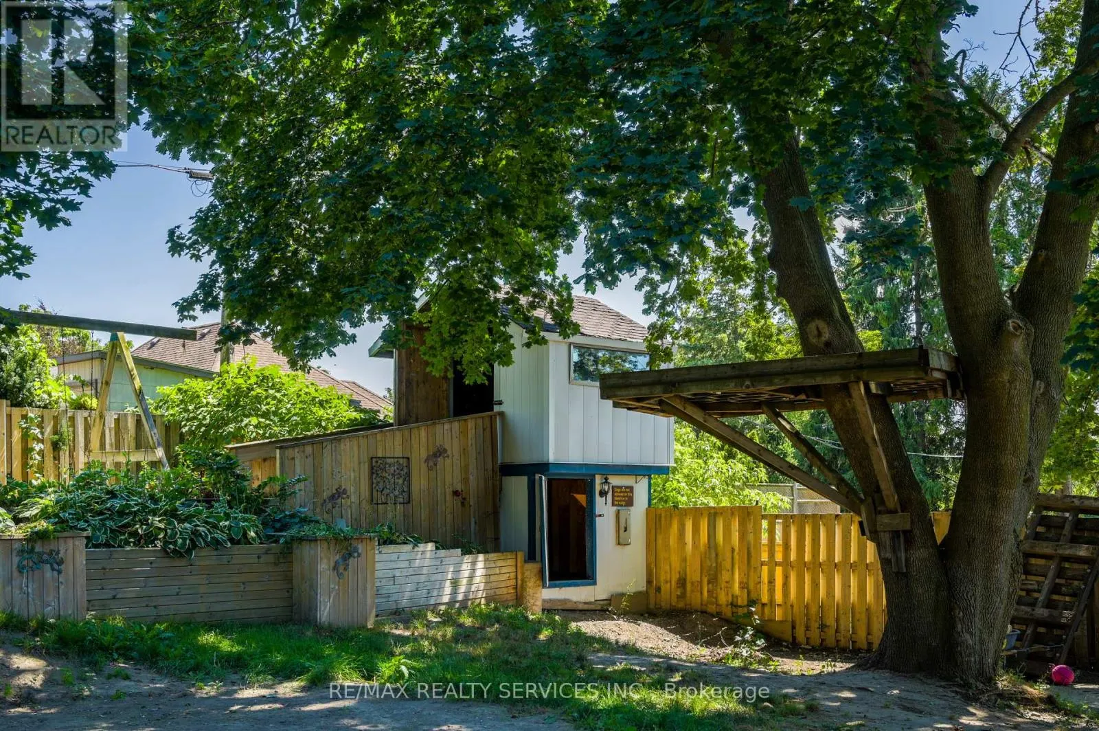 73 BROCK STREET