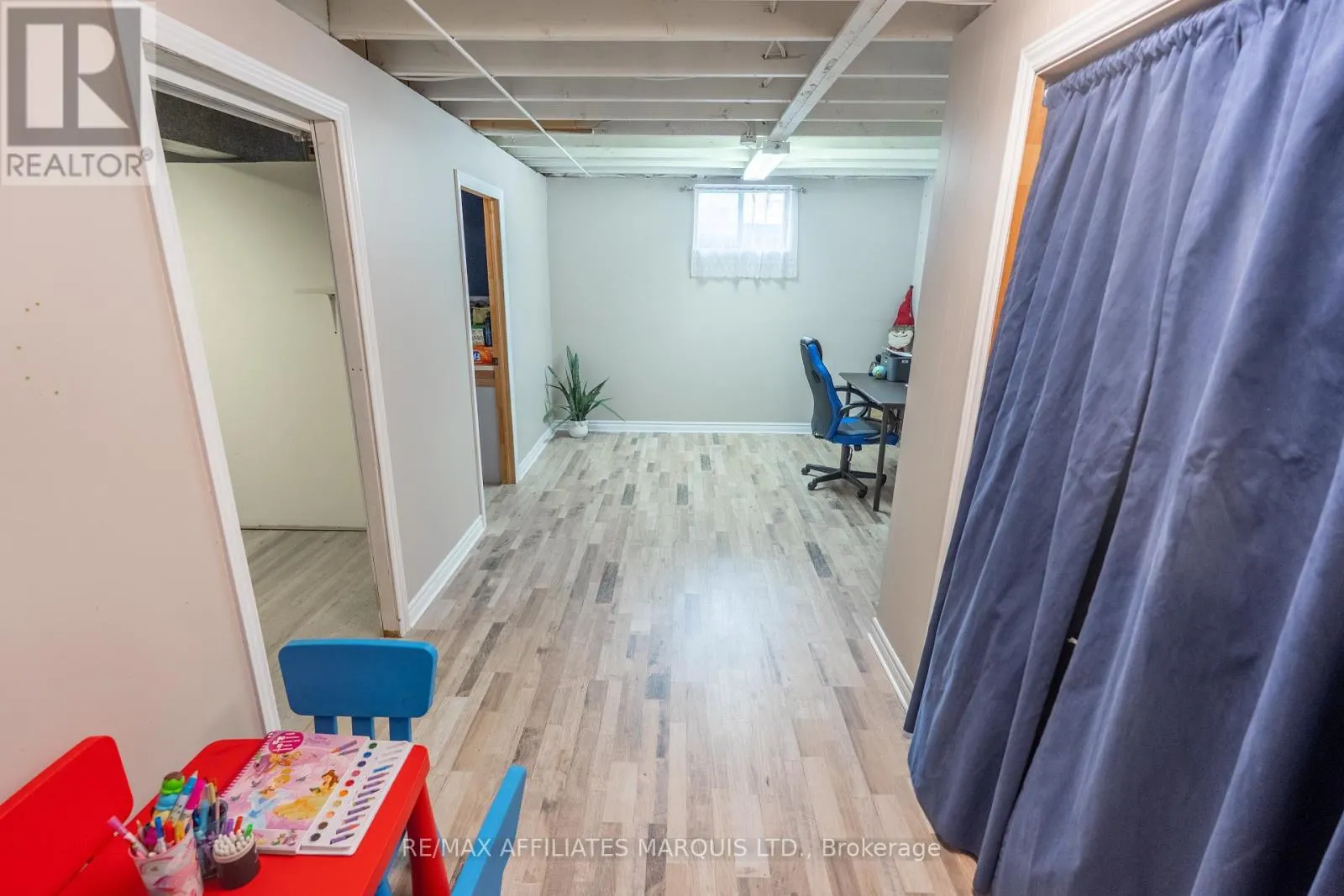 1619 FIRST STREET E