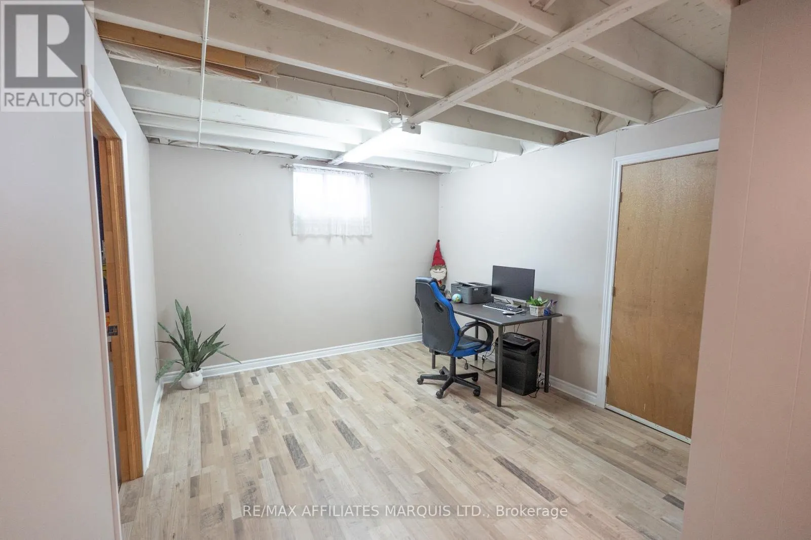 1619 FIRST STREET E